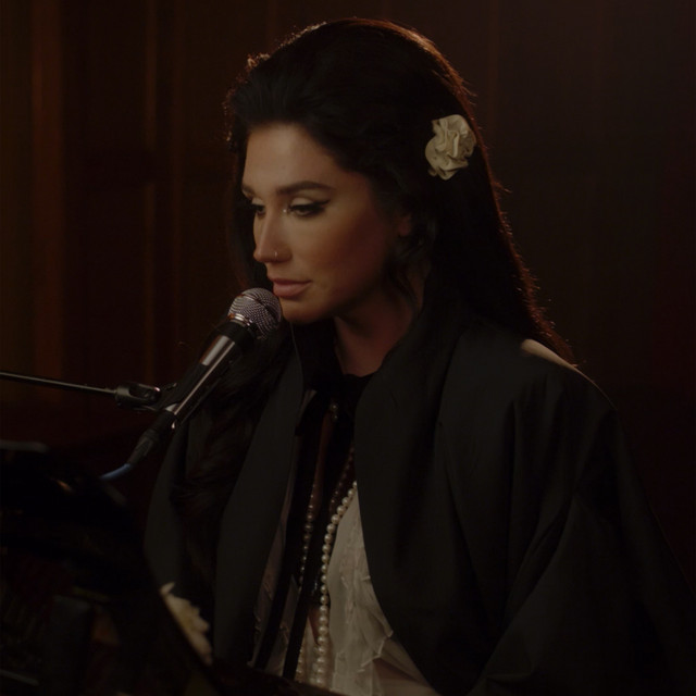 کاور آهنگ Here Comes the Change (Live from the Village) از Kesha