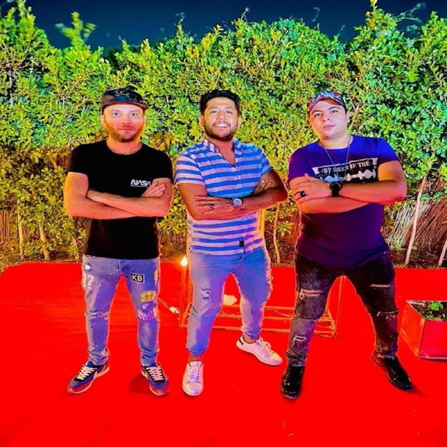 کاور آهنگ فرحة الليمو الديك از El Dakhlowya