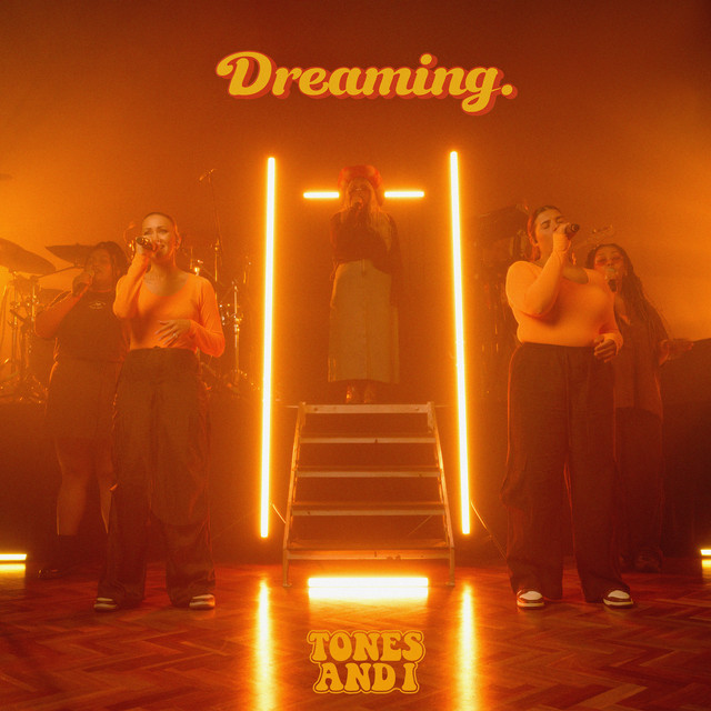 کاور آلبوم Dreaming (Acoustic) از Tones And I
