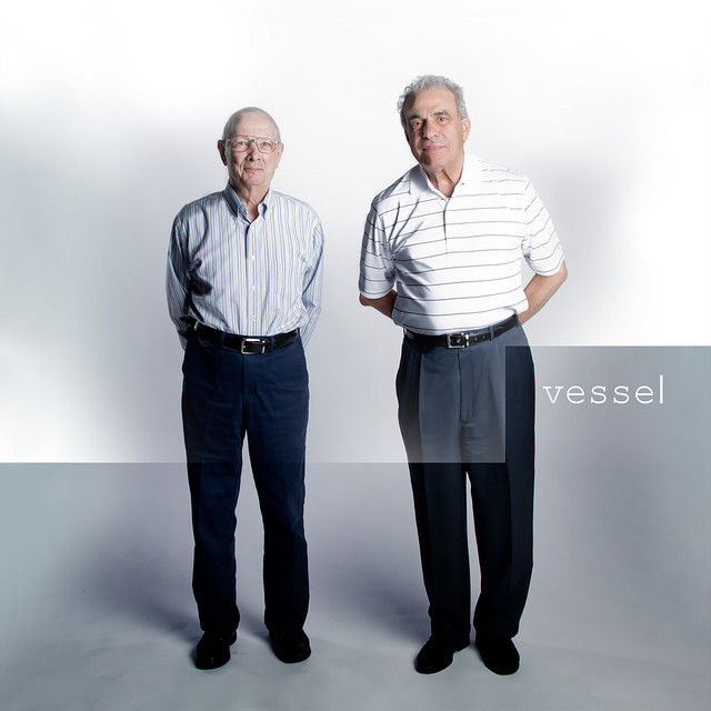 کاور آلبوم Vessel (with Bonus Tracks) از Twenty One Pilots