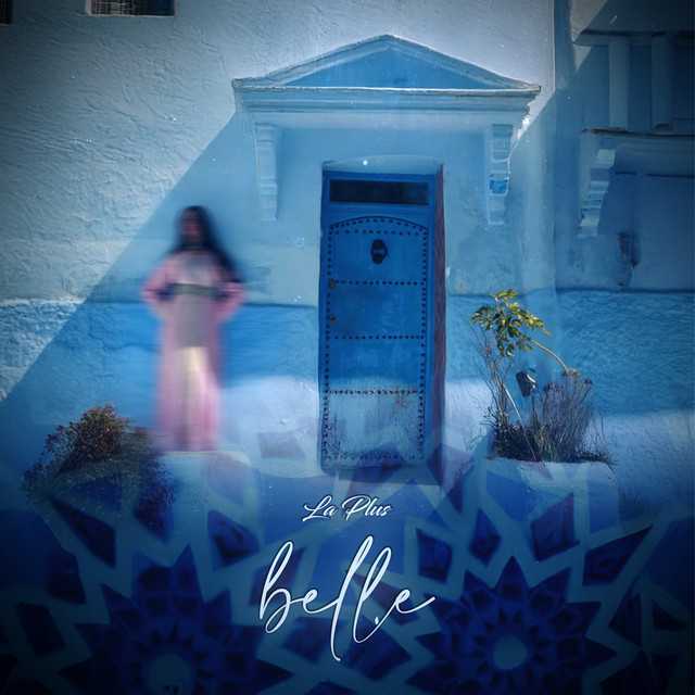 کاور آهنگ La Plus Belle از Mocci
