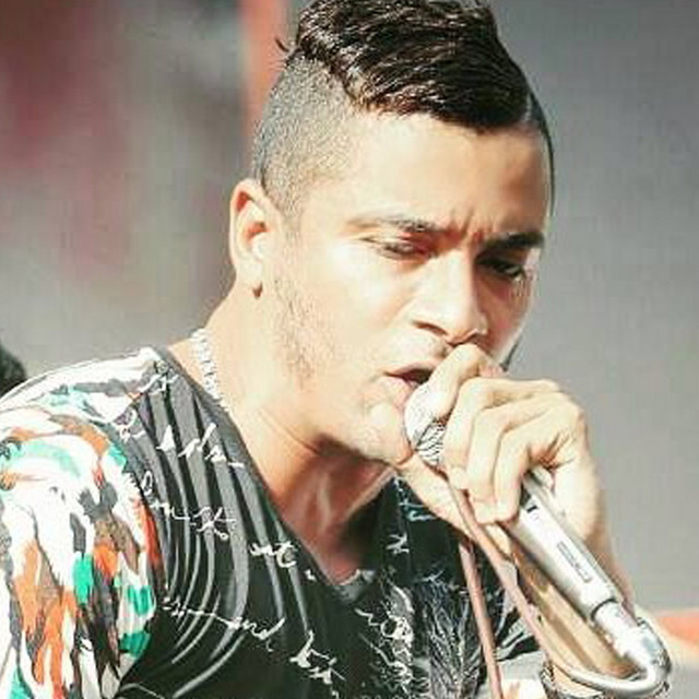 کاور آهنگ اسمك ايه از Hassan Shakosh
