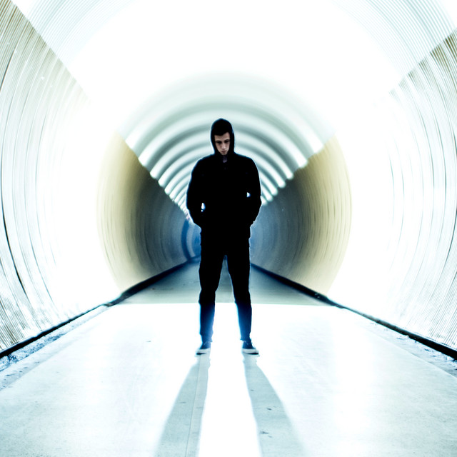 کاور آهنگ Faded - Tungevaag & Raaban Remix از Alan Walker, Raaban