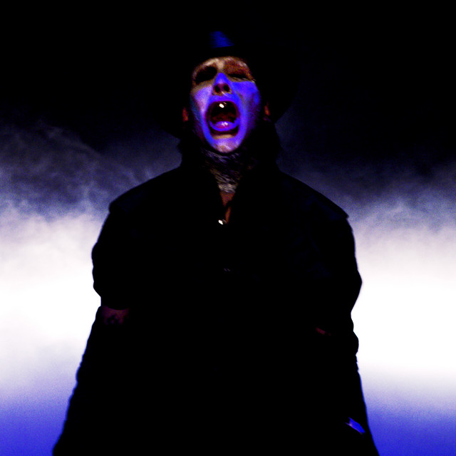 کاور آهنگ Cry Little Sister از Marilyn Manson