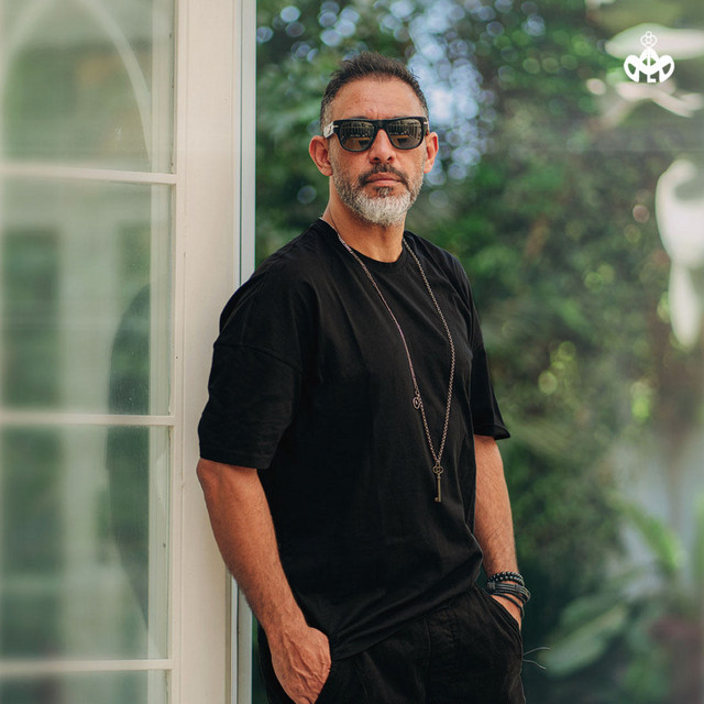 کاور آهنگ Sebooh از Amr Mostafa