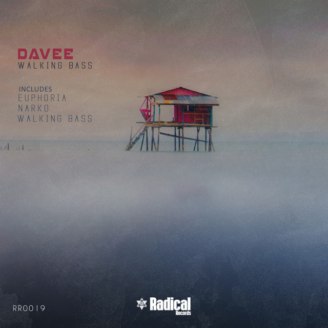 کاور آلبوم Walking Bass از Davee