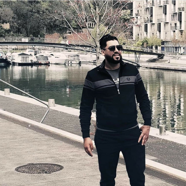 کاور آهنگ تقتلني ضحكتها از Fethi Manar
