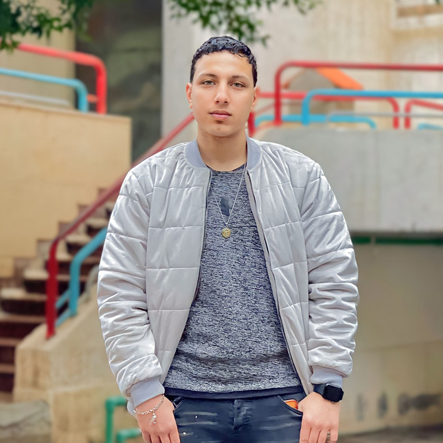 کاور آهنگ متفردهاش عشان هتموت از Mody Amin, Hamo El Hadady