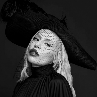کاور آلبوم Out Of Your Mind از Ava Max