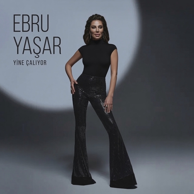کاور آلبوم Yine Caliyor از Ebru Yasar