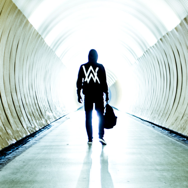 کاور آهنگ Faded - Piano Version از Alan Walker