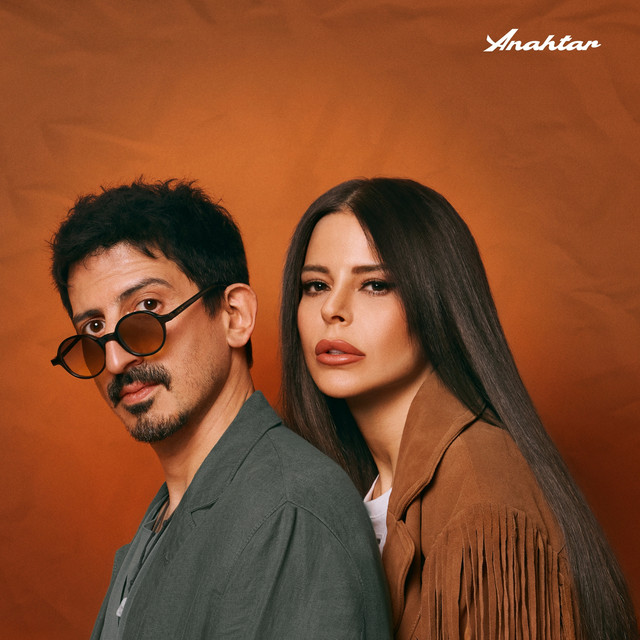 کاور آهنگ Anahtar از Ozan Bayrasa, Simge