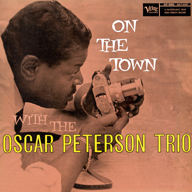 کاور آلبوم On The Town (Expanded Edition) از Oscar Peterson Trio