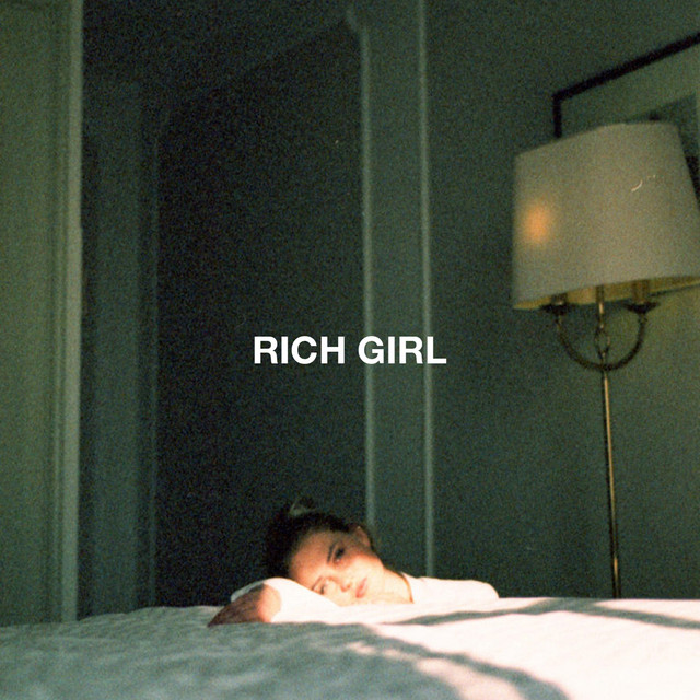 کاور آهنگ Rich Girl از Mausi