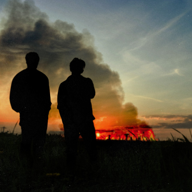 کاور آهنگ Burning Down (with Joe Jonas) از Alex Warren, Joe Jonas
