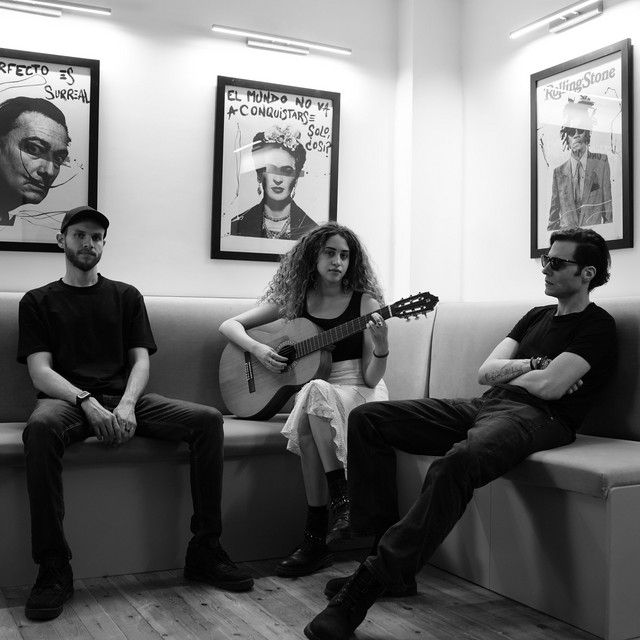 کاور آهنگ Arooh Le Fein از Amir Eid, Donia Wael, Galaleo