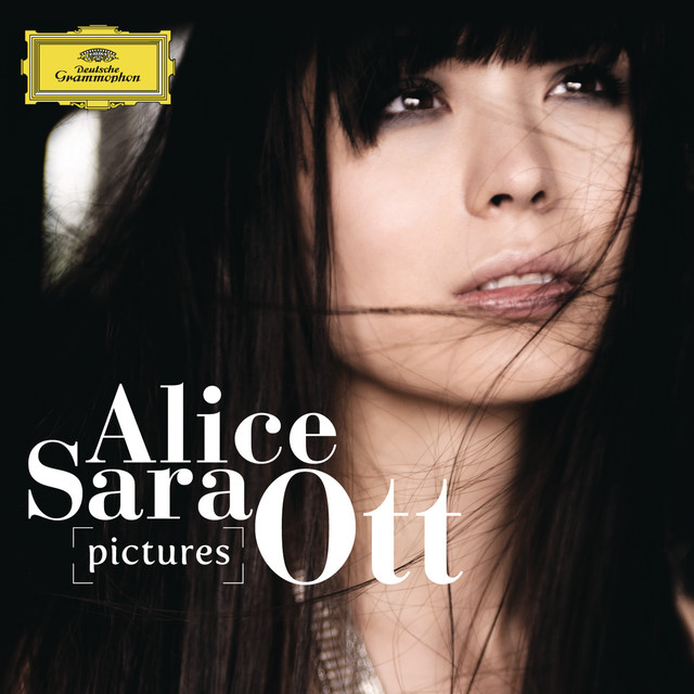 کاور آلبوم Pictures (Live At Mariinsky Theatre, St. Petersburg / 2012) از Modest Mussorgsky, Alice Sara Ott