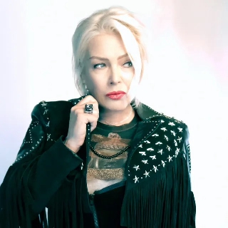 کاور آلبوم Love Is از Kim Wilde