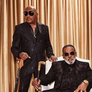 کاور آهنگ Footsteps In The Dark - Gabriel Rene از The Isley Brothers