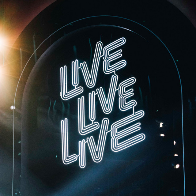 کاور آهنگ Je t' Adore uit Live Live Live از Kate Ryan