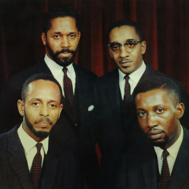 کاور آهنگ Yesterdays از The Modern Jazz Quartet