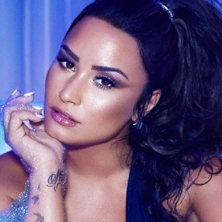 کاور آهنگ Confident - VARA Remix از Demi Lovato