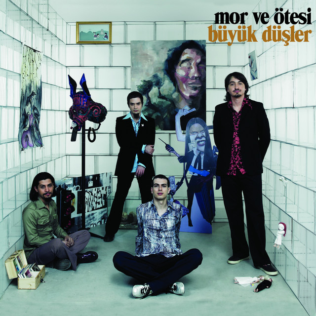 کاور آهنگ Kış Geliyor از mor ve otesi