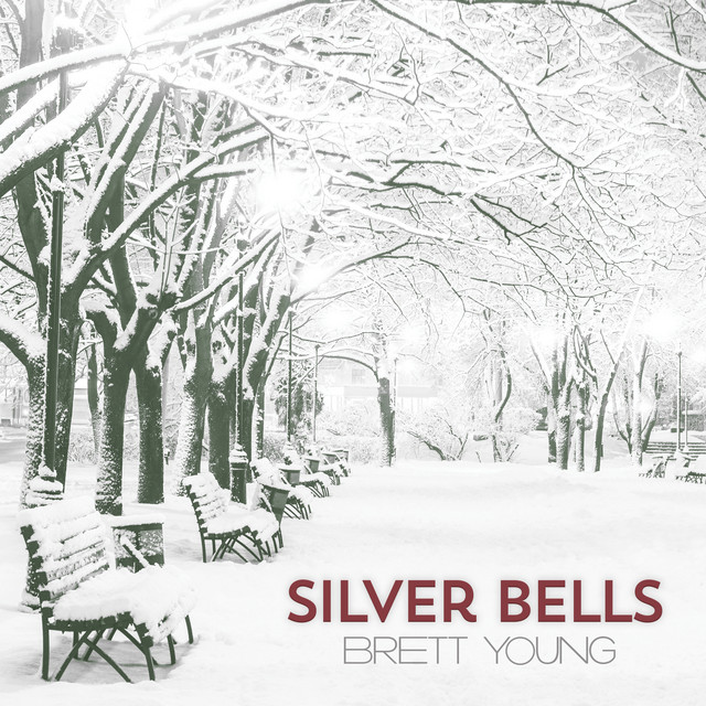کاور آهنگ Silver Bells از Brett Young