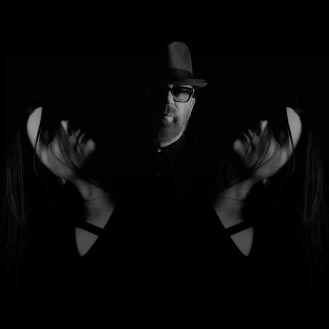 کاور آهنگ Love Hurts از Amy Lee, Dave Stewart