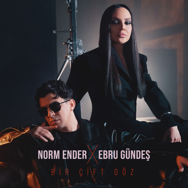 کاور آهنگ Bir Cift Goz از Ebru Gundes, Norm Ender