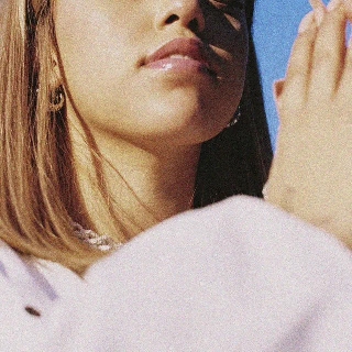 کاور آهنگ What Am I? از Mahalia