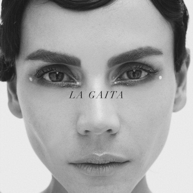کاور آهنگ Mírame از Carolina Gaitan - La Gaita