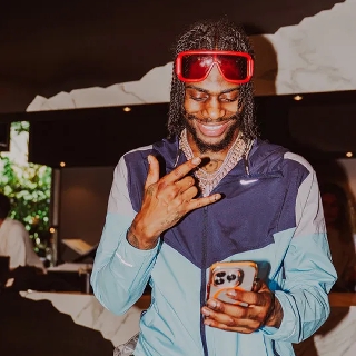 کاور آهنگ Hit Again از Russ Millions, Dopebwoy