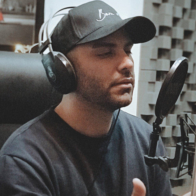 کاور آهنگ بذار برم از محمد بیباک