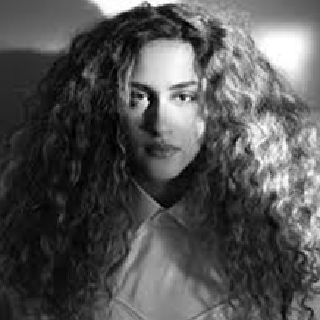 کاور آهنگ مش بعيد از Donia Wael