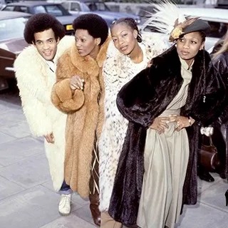 کاور آهنگ Daddy Cool از Boney M.