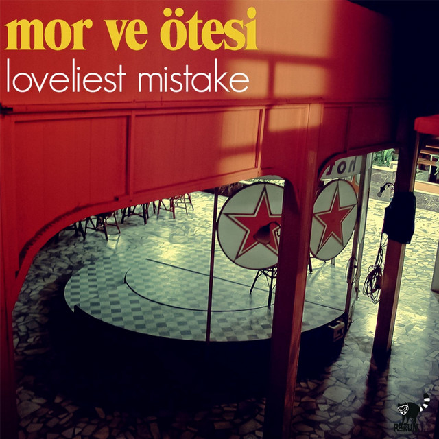 کاور آهنگ Loveliest Mistake از mor ve otesi