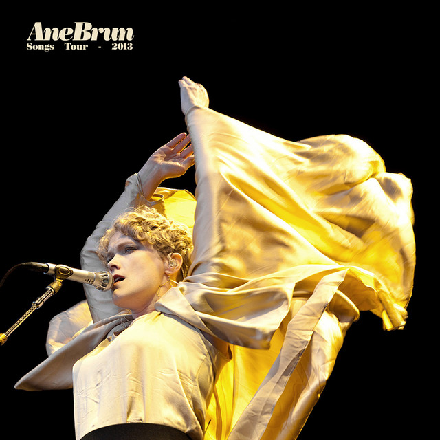 کاور آهنگ Oh Love - Live From Cirkus Arena, Sweden/2013 از Ane Brun