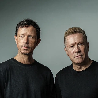 کاور آهنگ Under Your Spell از Cosmic Gate, Aruna