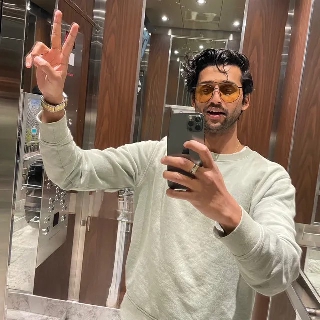 کاور آهنگ Dance For Me از Pink Sweat$, Aki Nair