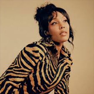 کاور آهنگ NOT TOO DEEP (feat. 6LACK) از 6LACK, India Shawn