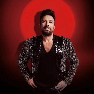 کاور آهنگ İstanbul Ağlıyor - Hökenek Remix از Tarkan