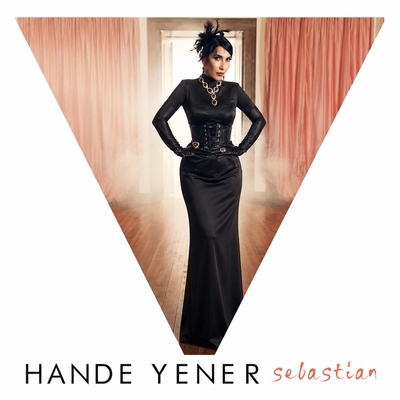 کاور آهنگ Eve Nasil Geldim از Hande Yener, Berksan