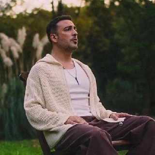 کاور آهنگ Berhudar Olmak Zor - Küçük Esnaf Orijinal Film Müzikleri از Oguzhan Koc