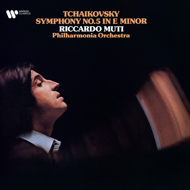 کاور آهنگ Tchaikovsky: Symphony No. 5 in E Minor, Op. 64: IV. Finale. Andante maestoso - Allegro vivace از Philharmonia Orchestra, Pyotr Ilyich Tchaikovsky, Riccardo Muti