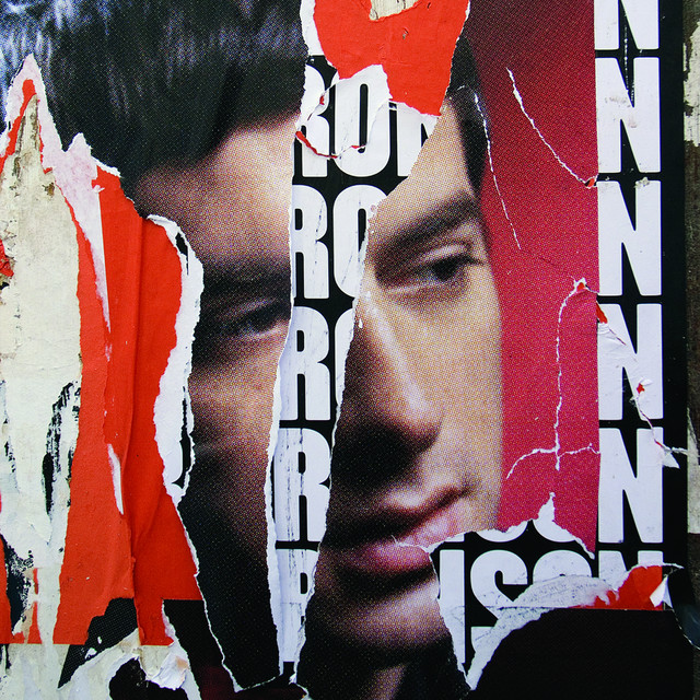 کاور آهنگ Pretty Green (feat. Santigold) از Mark Ronson, Santigold