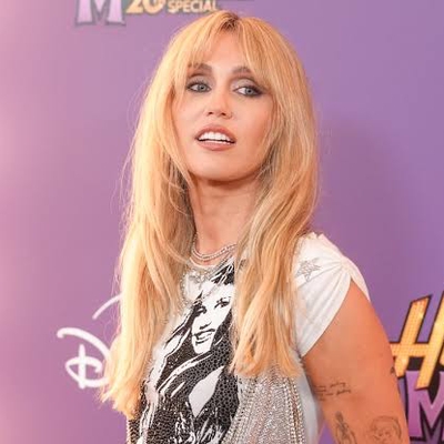 کاور آهنگ Younger You (featuring Lainey Wilson) - From the "Hannah Montana 20th Anniversary Special" از Miley Cyrus, Lainey Wilson