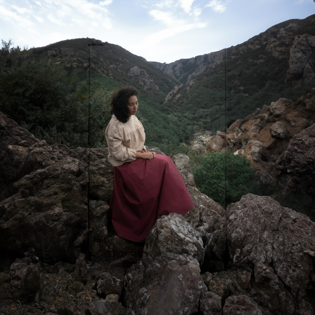 کاور آهنگ In Darkness از John Dowland, Aisha Orazbayeva