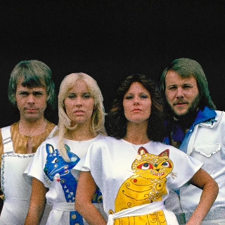 کاور آهنگ Hole In Your Soul - Live از ABBA