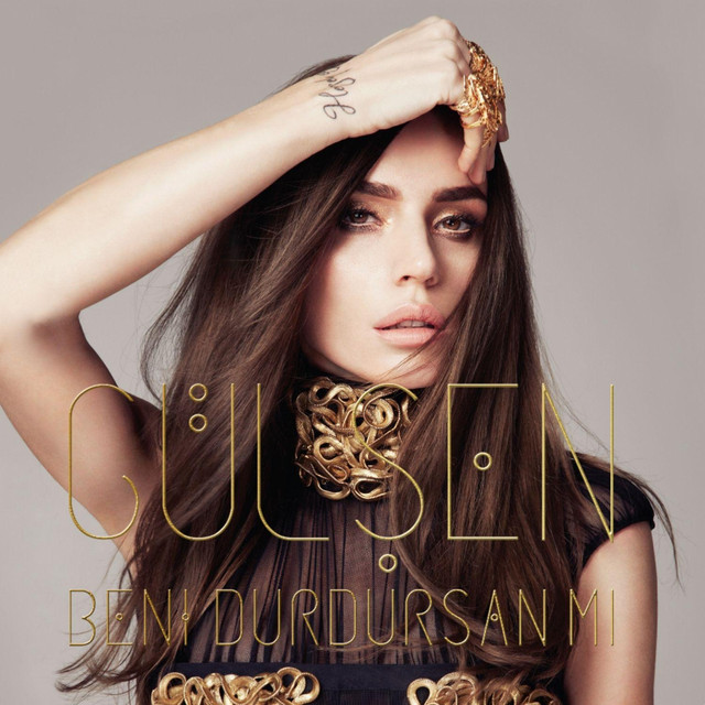 کاور آهنگ Yalanlar Cok Guzel از Gulsen